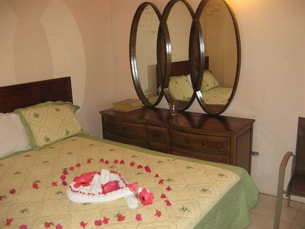 Executive Shaw Park Guest House Ότσο Ρίος Εξωτερικό φωτογραφία