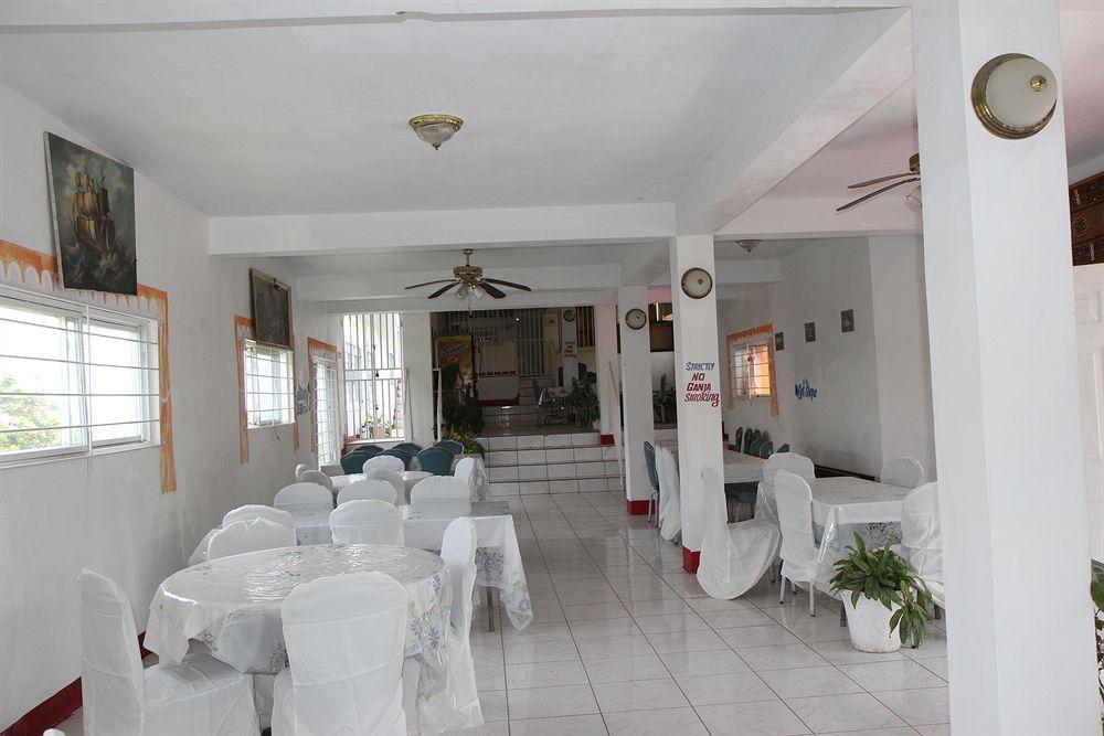Executive Shaw Park Guest House Ότσο Ρίος Εξωτερικό φωτογραφία