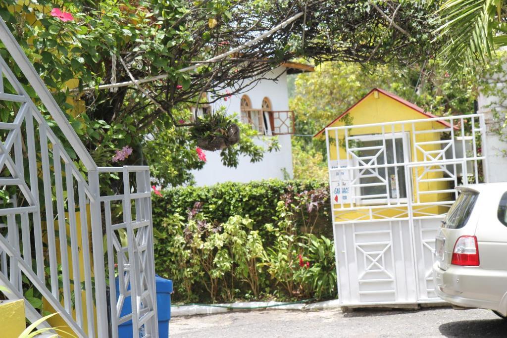 Executive Shaw Park Guest House Ότσο Ρίος Εξωτερικό φωτογραφία