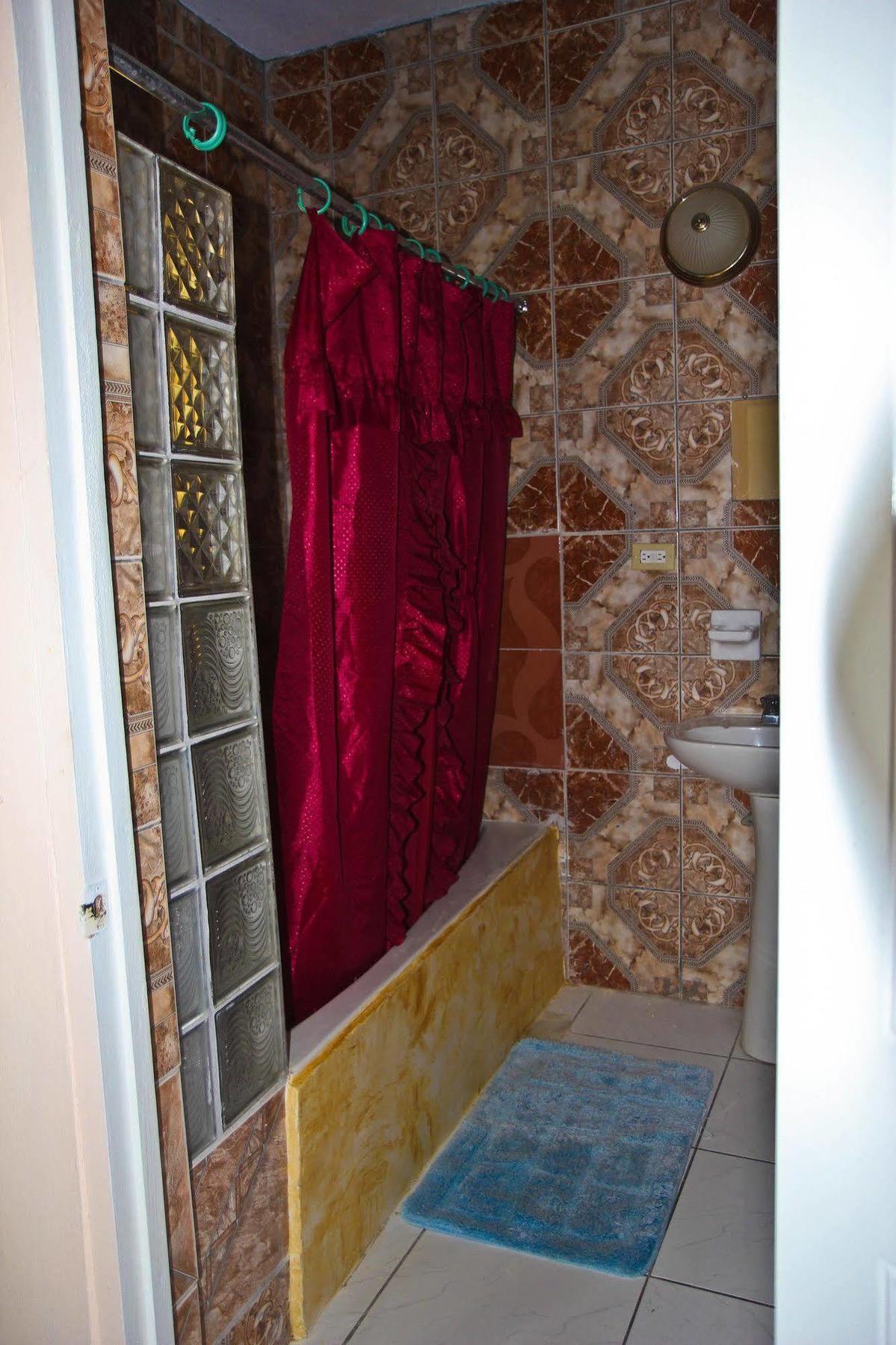 Executive Shaw Park Guest House Ότσο Ρίος Εξωτερικό φωτογραφία