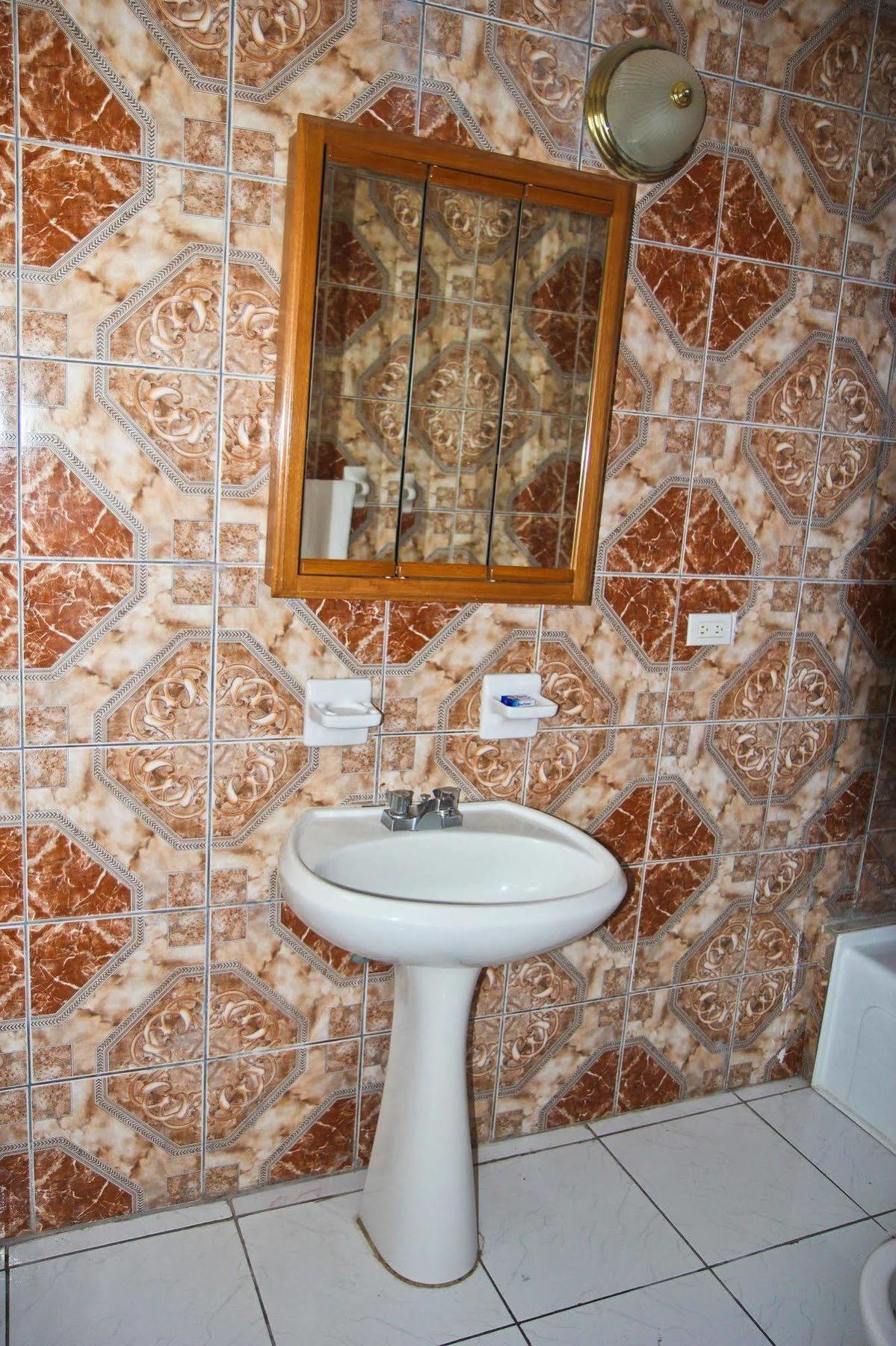Executive Shaw Park Guest House Ότσο Ρίος Εξωτερικό φωτογραφία